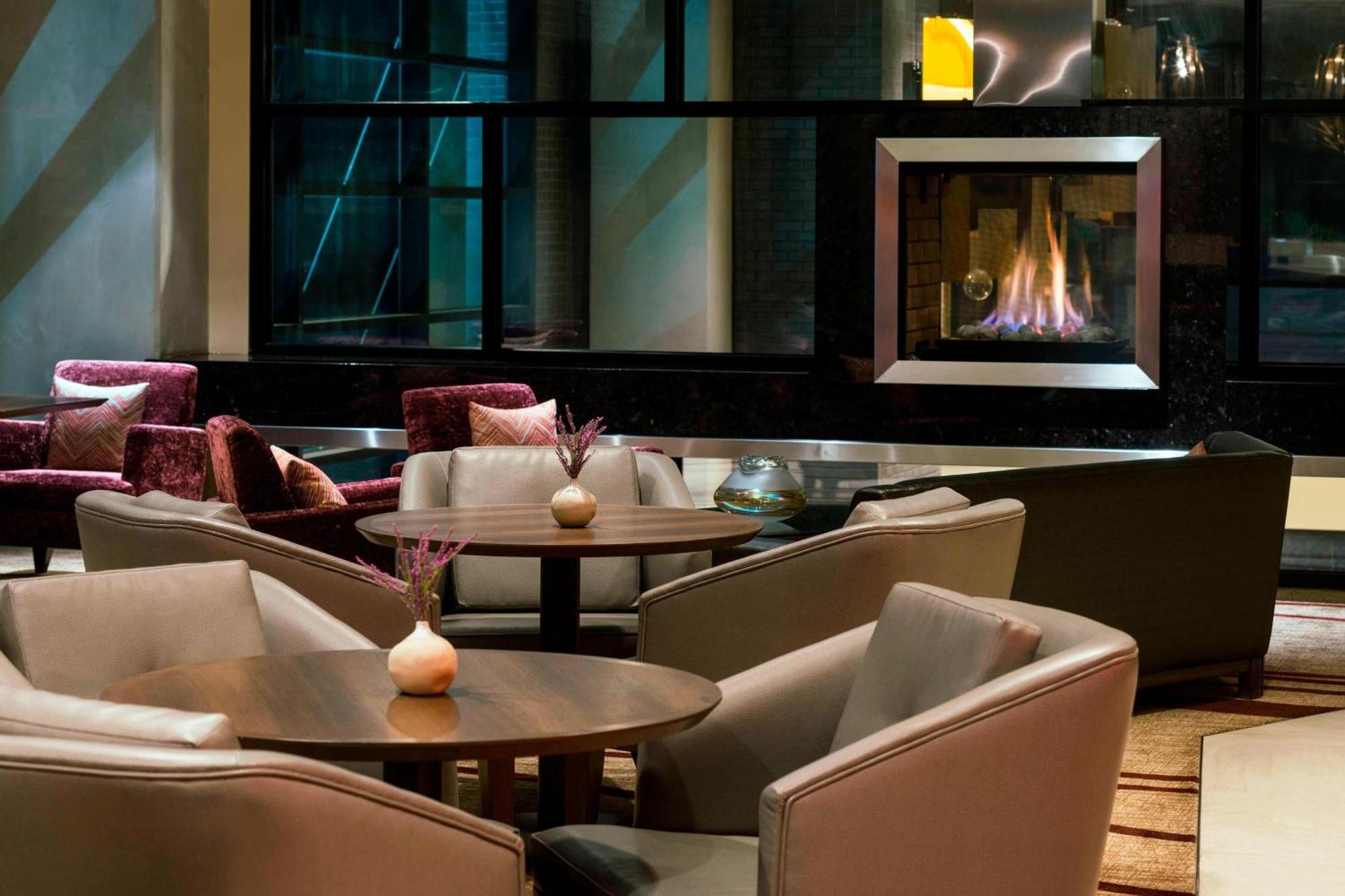 Residence Inn By Marriott Phoenix Downtown Bagian luar foto