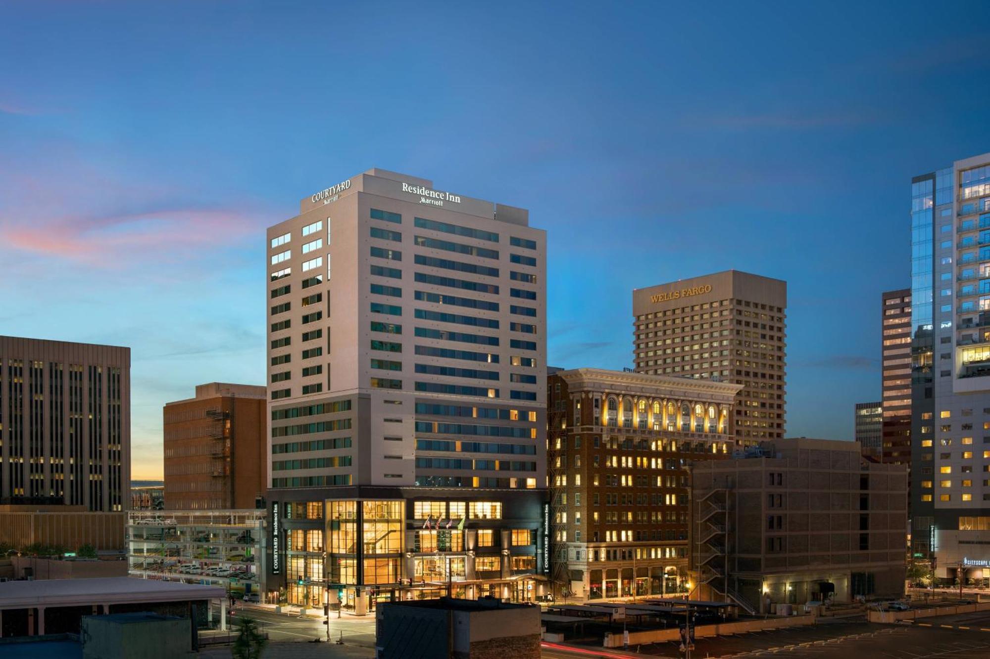 Residence Inn By Marriott Phoenix Downtown Bagian luar foto