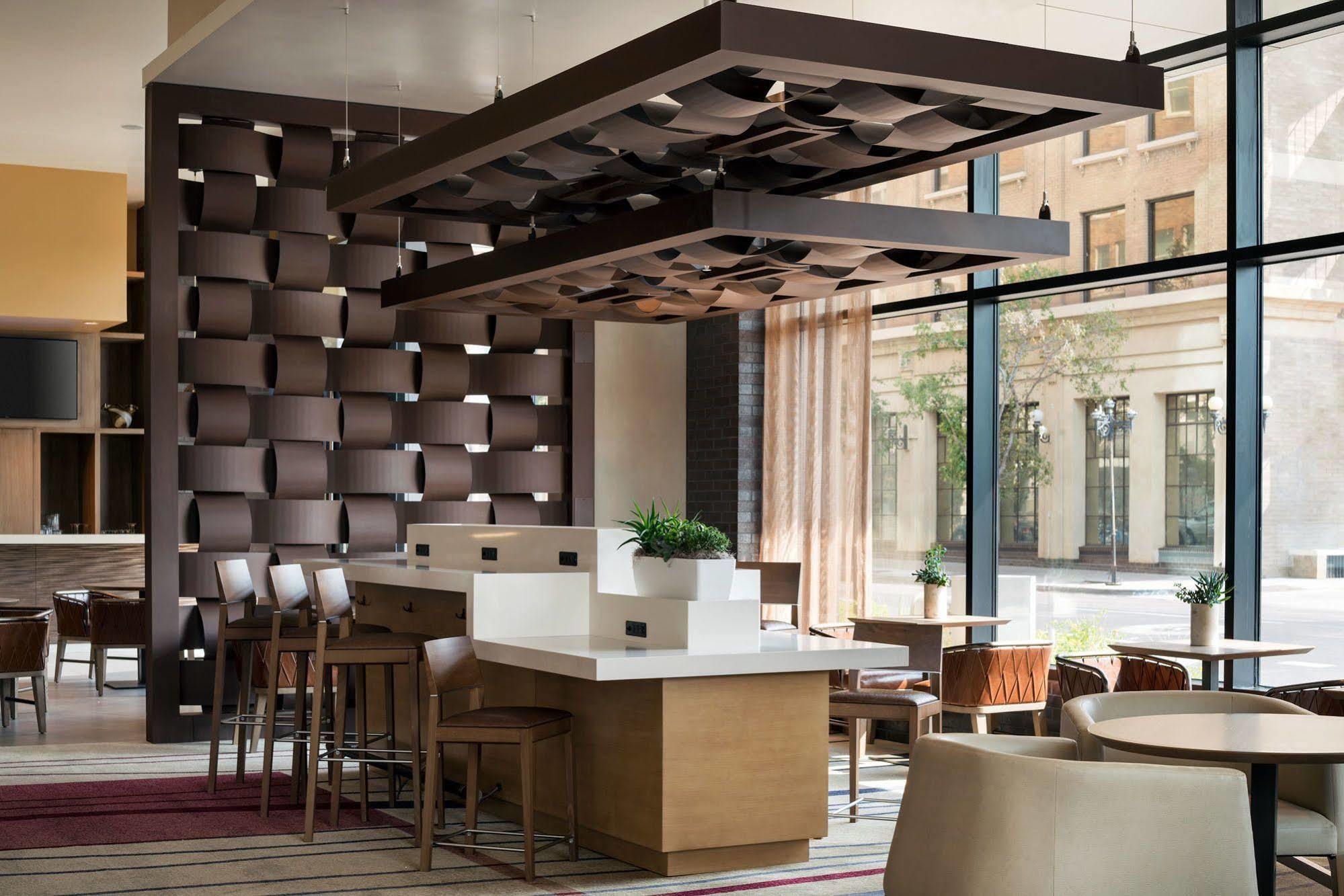 Residence Inn By Marriott Phoenix Downtown Bagian luar foto